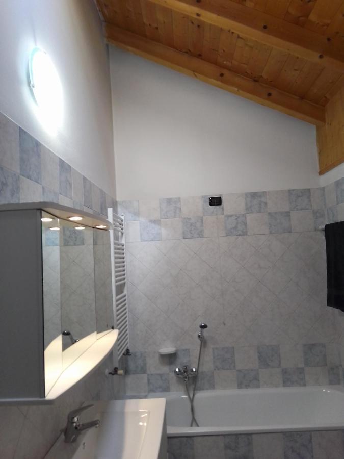 Casetta Vittorio Holiday home Mezzolago